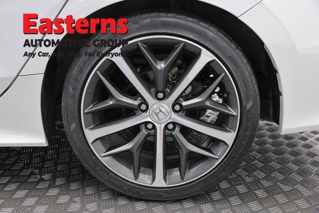 Used 2022 White Honda Touring image 31