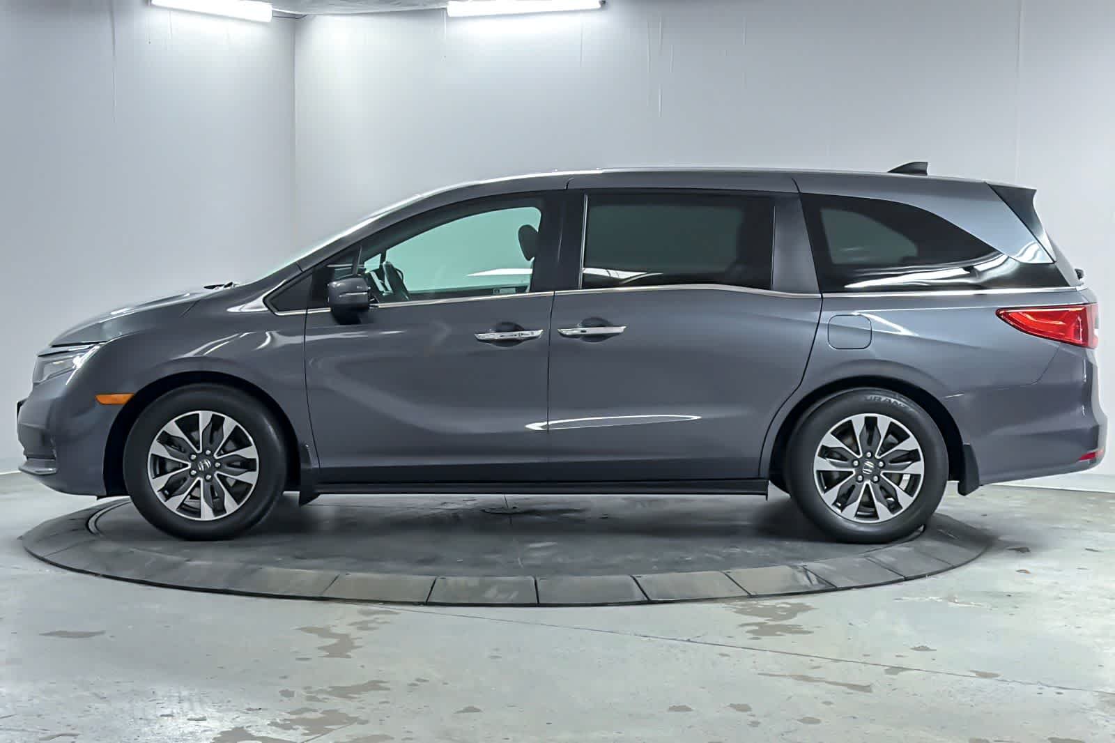Used 2024 Modern Steel Metallic Honda EX-L image 5