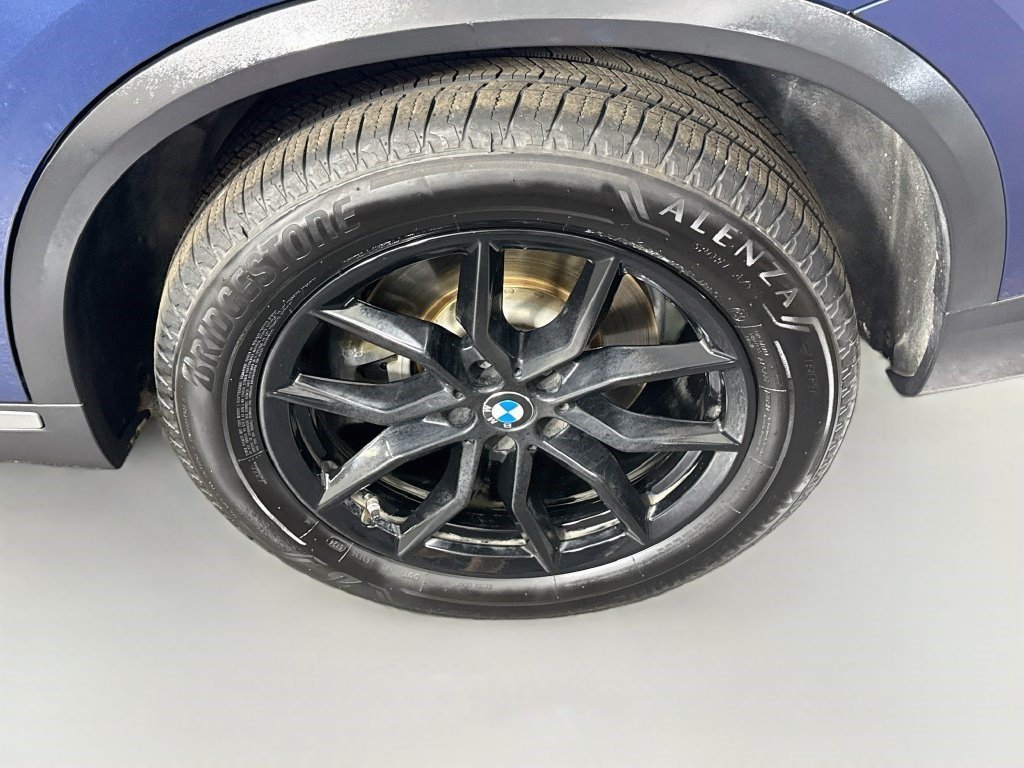 Used 2020 Phytonic Blue Metallic BMW sDrive40i image 33