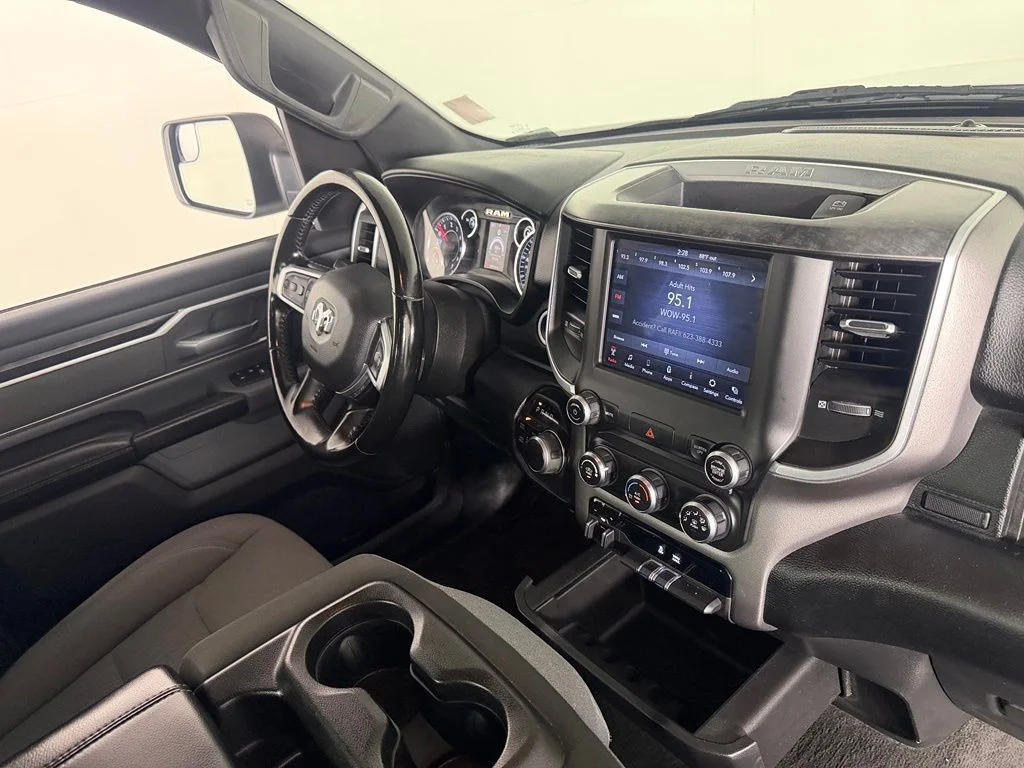 Used 2021 White Ram Big Horn/Lone Star image 29