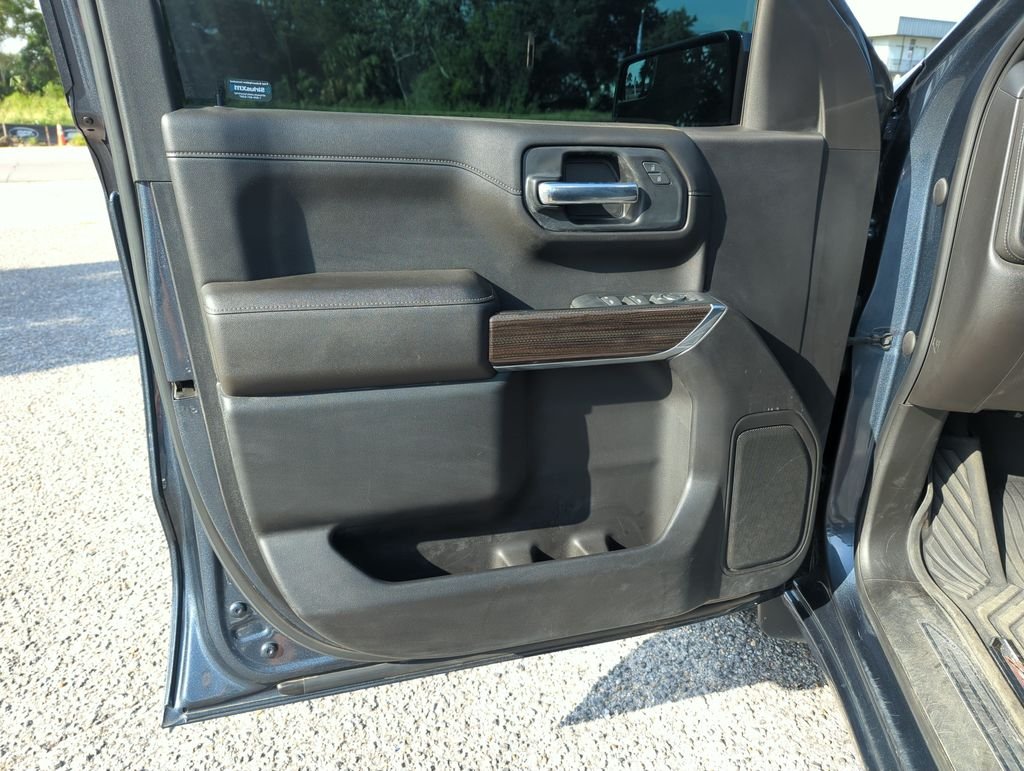 Used 2022 Gray Chevrolet LT image 18