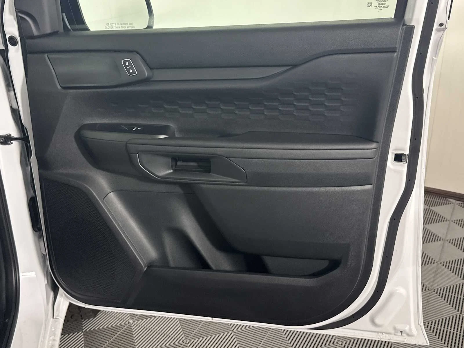 New 2025 Oxford White Ford XL image 19