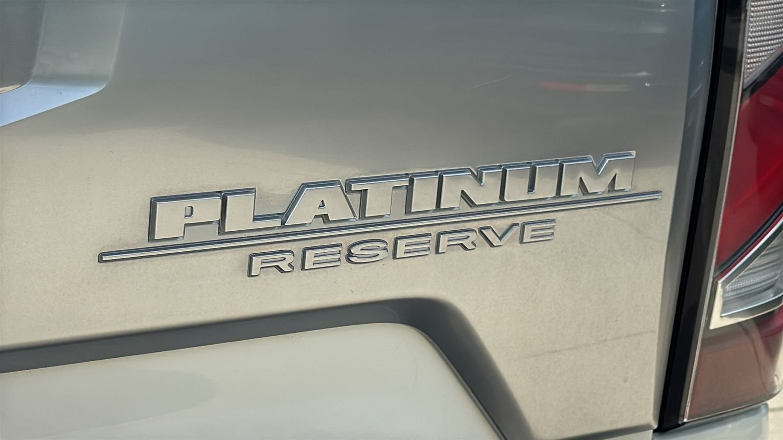 Used 2022 White Nissan Platinum Reserve image 13