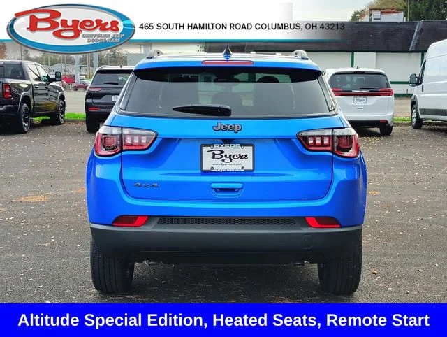 New 2026 Hydro Blue Pearl-Coat Exterior Paint Jeep Latitude image 32