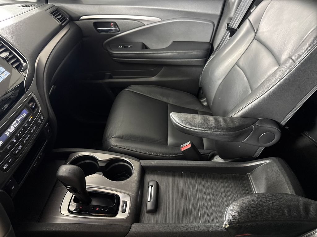 2020 Honda Pilot EX-L - Photo 18