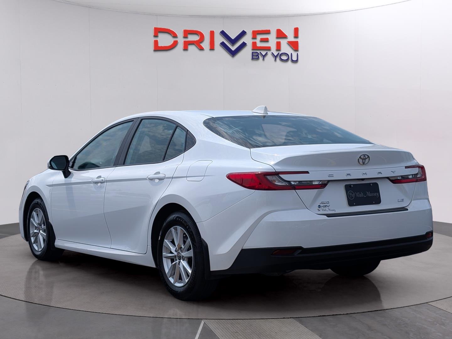 Used 2025 Ice Cap Toyota LE image 3