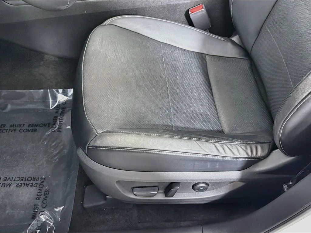 Used 2022 White INFINITI ESSENTIAL image 20