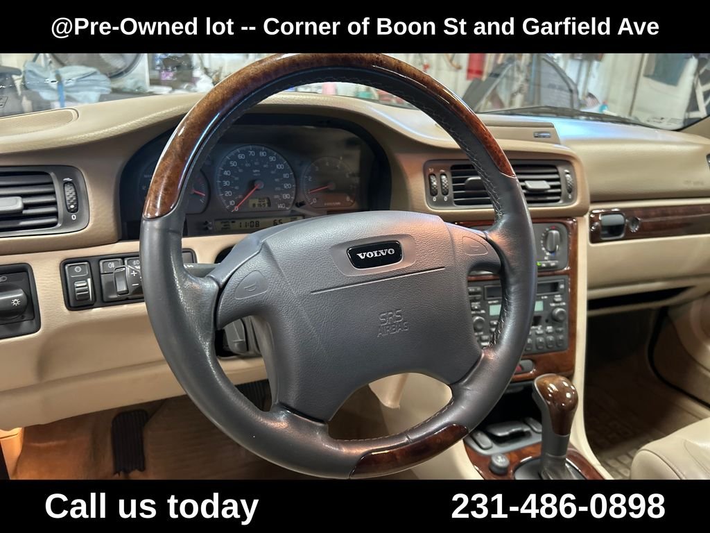 Used 2004  Volvo HT image 20