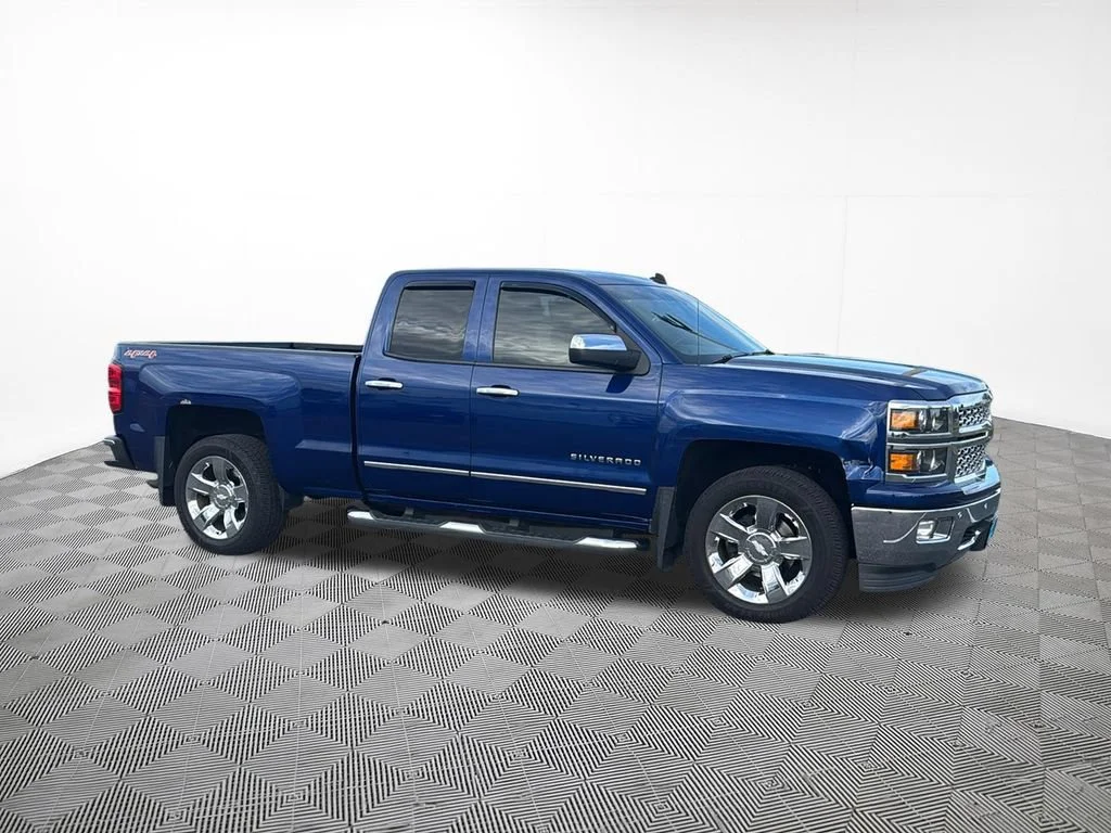 Used 2014 BLUE TOPAZ METALLIC Chevrolet LTZ image 5