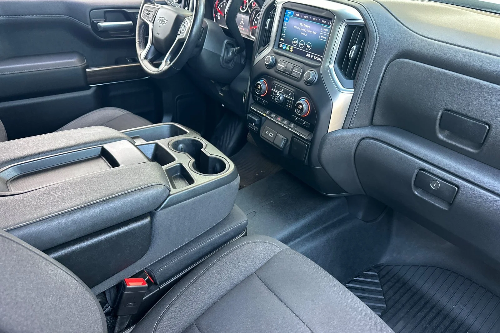Used 2021 SATIN STEEL METALLIC Chevrolet RST image 15