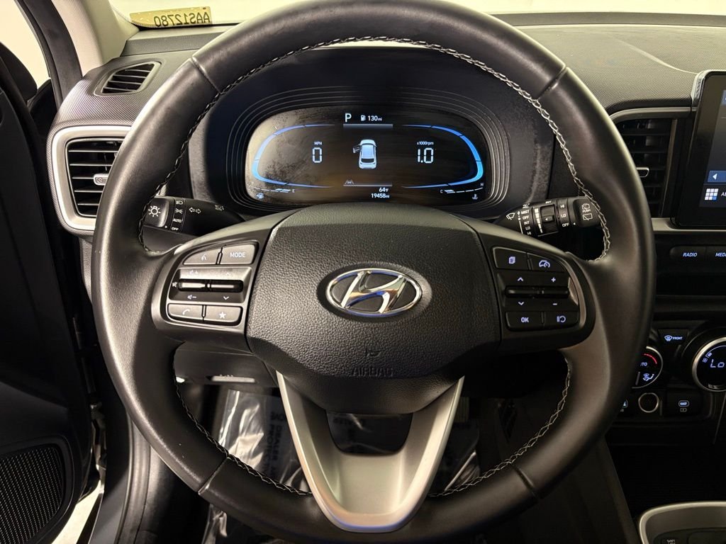 Used 2025 Gray Hyundai SEL image 19