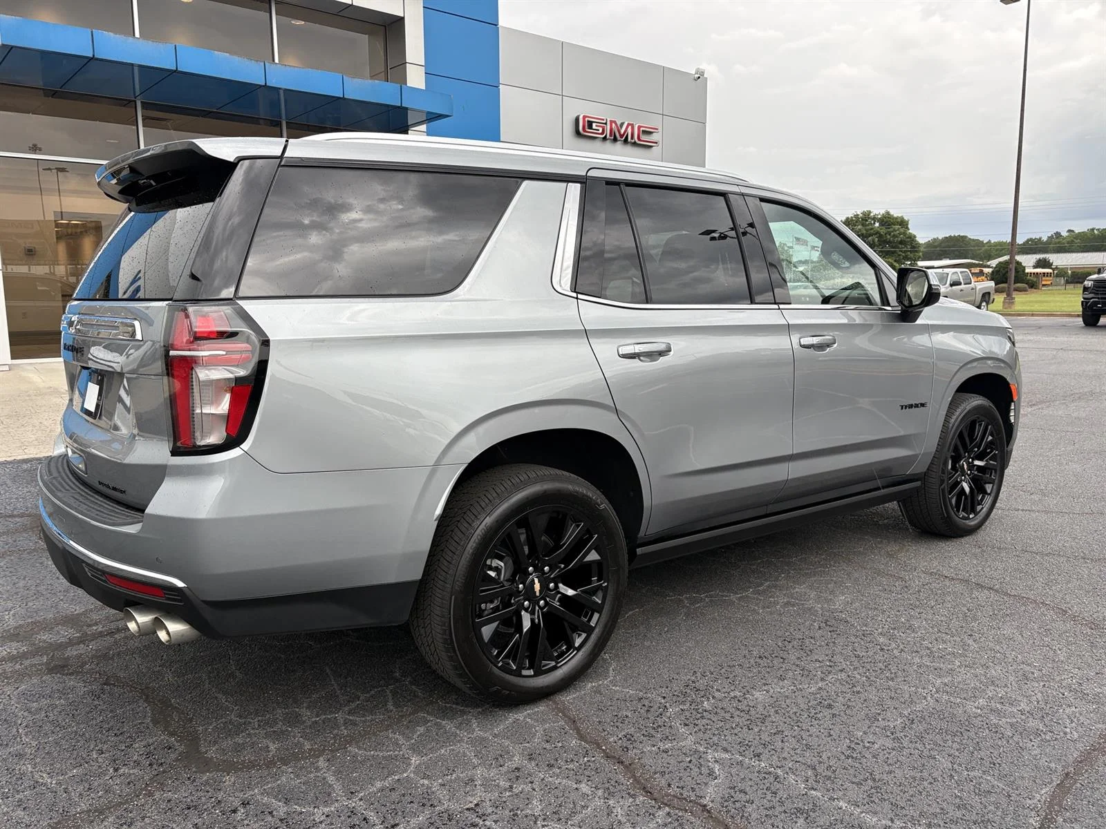 Used 2024 Sterling Gray Metallic Chevrolet Premier image 9