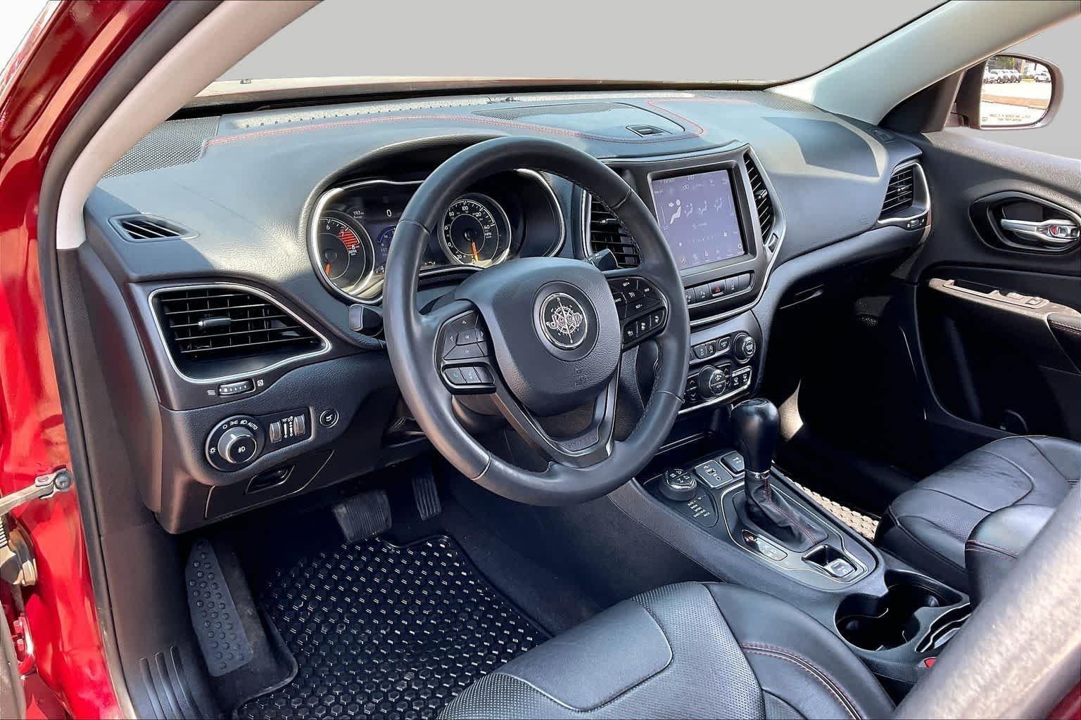 Used 2021 Velvet Red Pearlcoat Jeep Trailhawk image 18