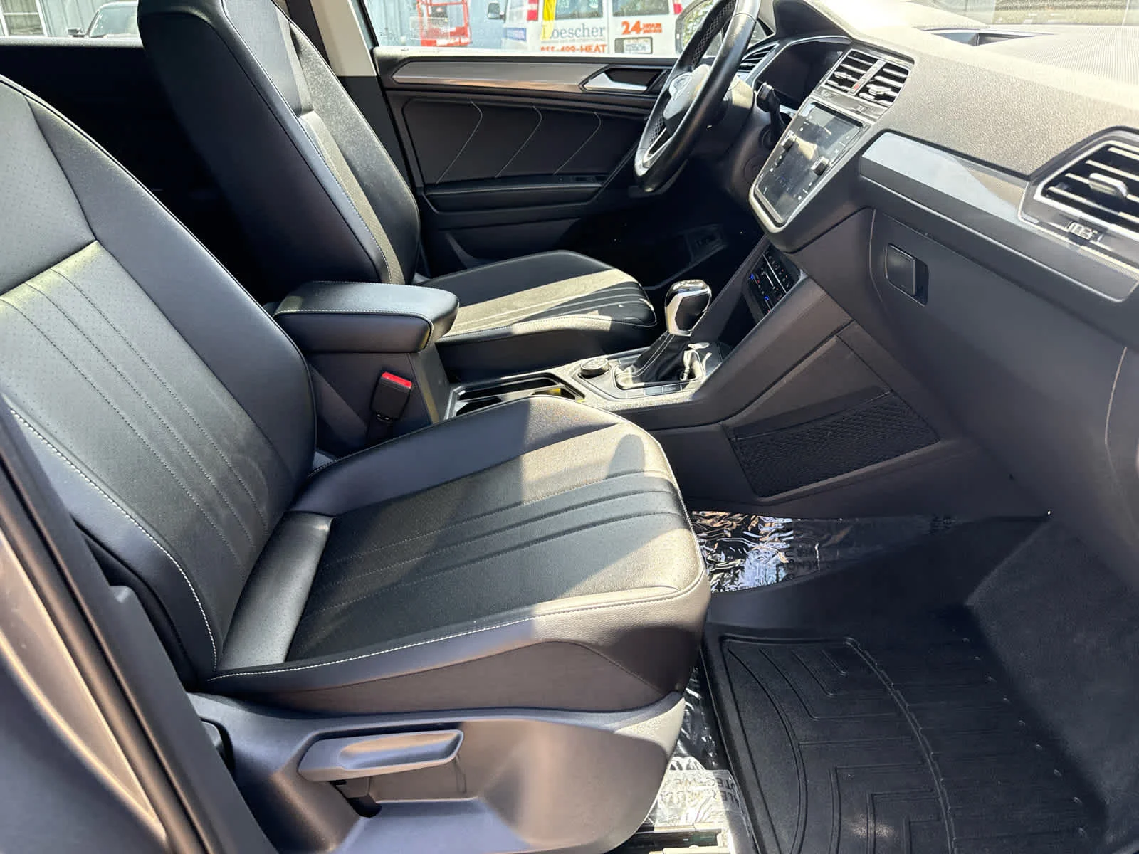 Used 2024 Platinum Gray Metallic Volkswagen SE image 12