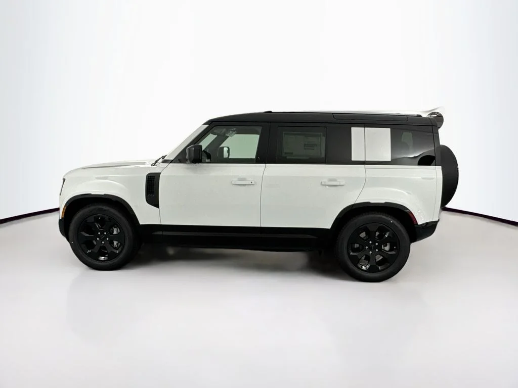 New 2026 Fuji White Land Rover X-Dynamic SE image 8