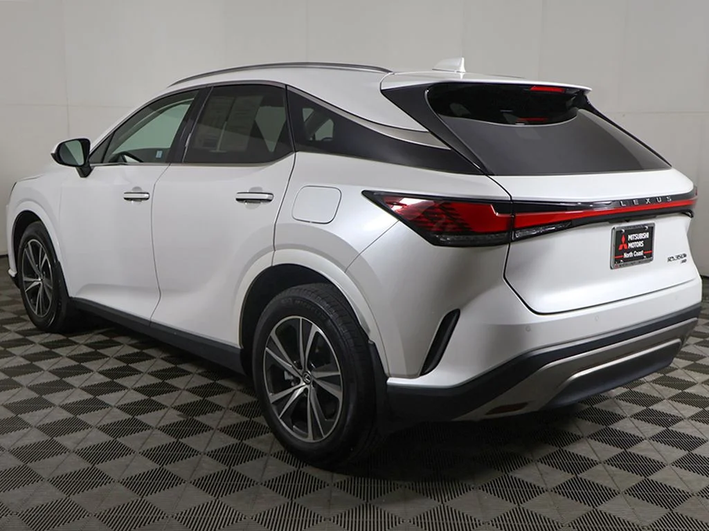 Used 2023 White Lexus 350h Premium image 10