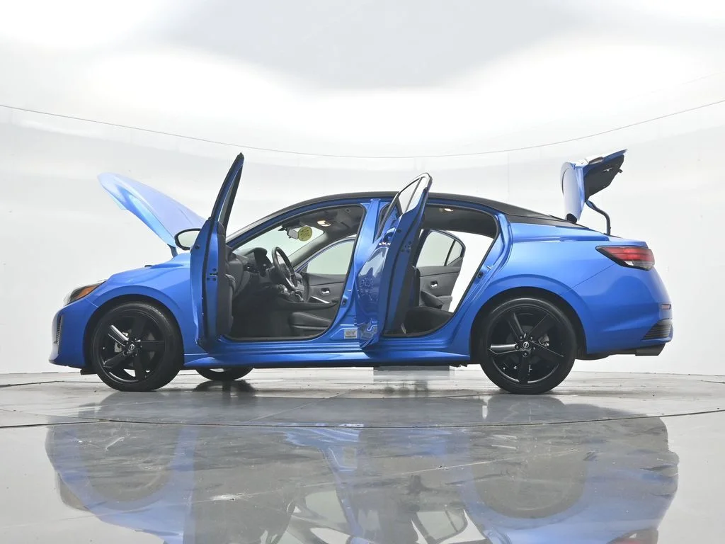 Used 2024 2t Blu Blk Roof Nissan SR image 53