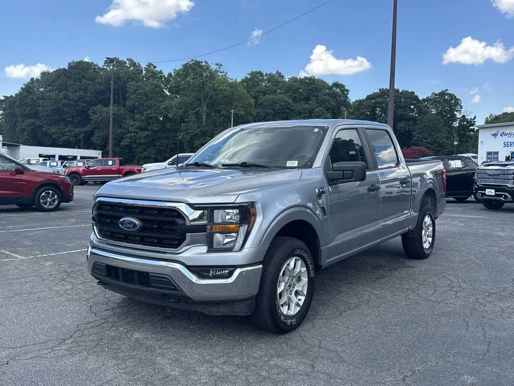 Used 2023 Silver Ford XLT image 3
