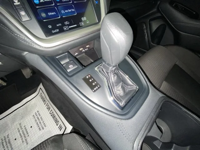 Used 2022 White Subaru 2.5i image 19