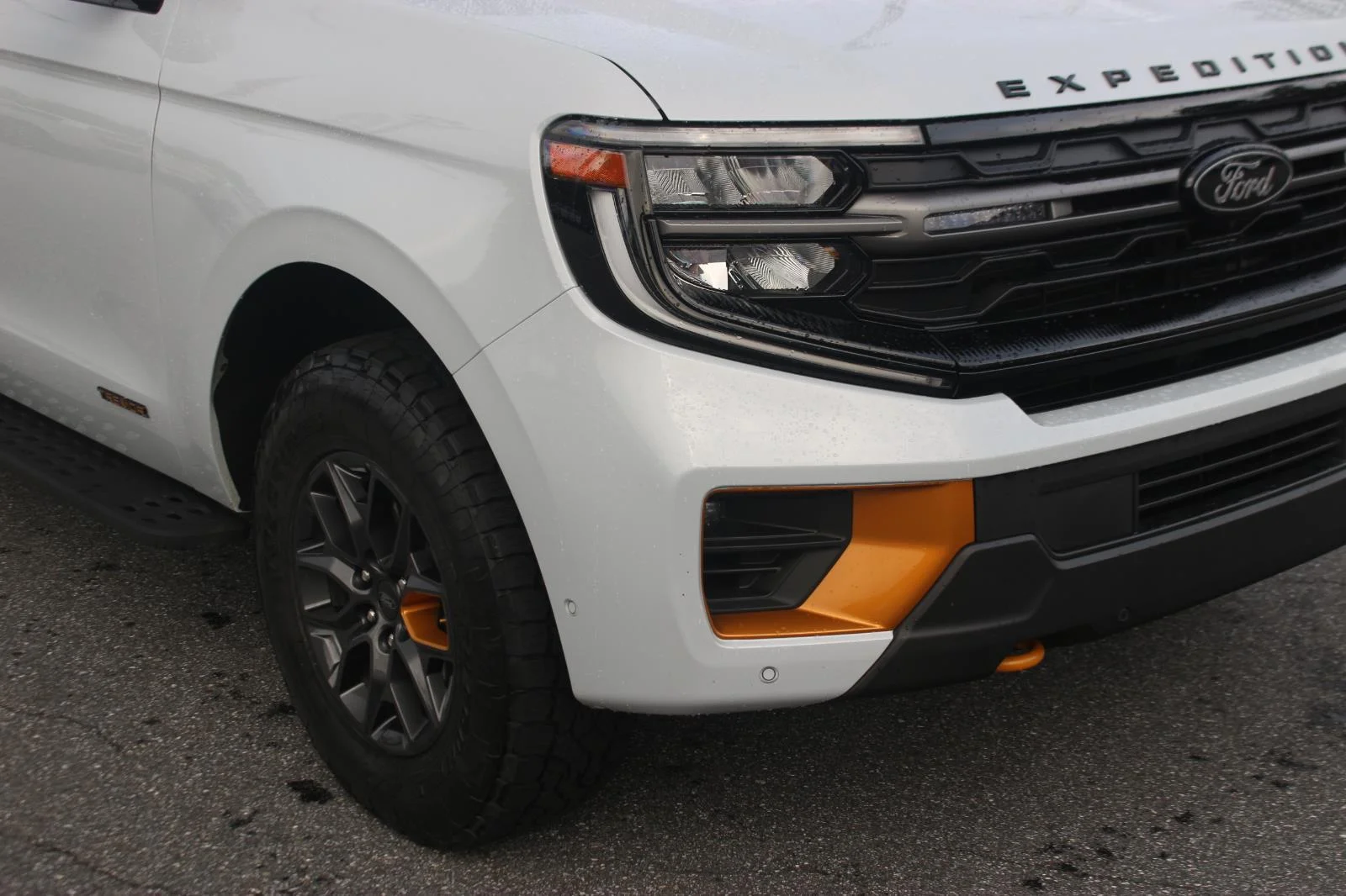 Used 2025 White Ford Tremor image 9