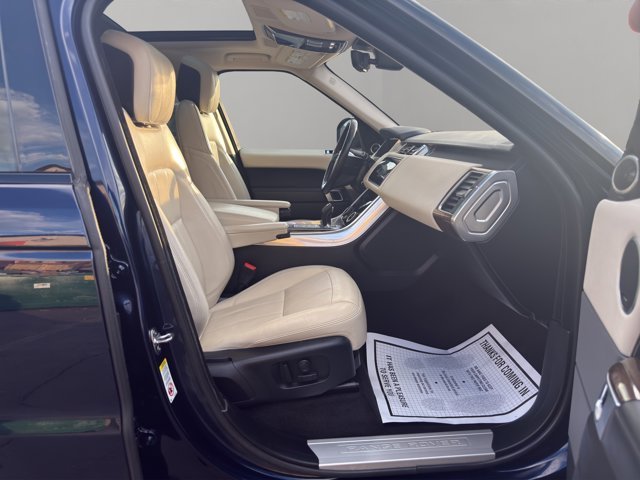 Used 2020 Blue Land Rover HSE image 19