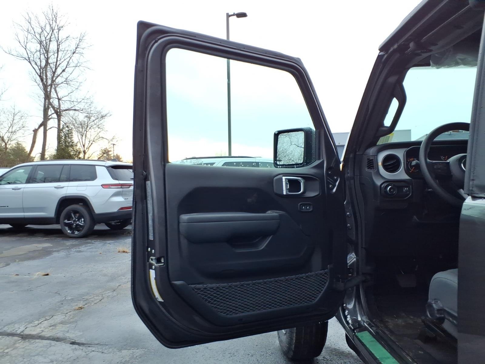 New 2026 Granite Crystal Metallic Clear-Coat Exterior Paint Jeep Sport image 15