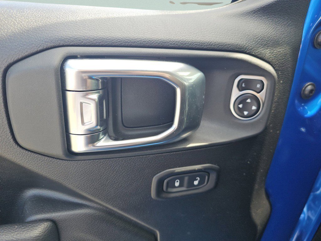 Used 2025 Hydro Blue Pearlcoat Jeep Mojave image 30