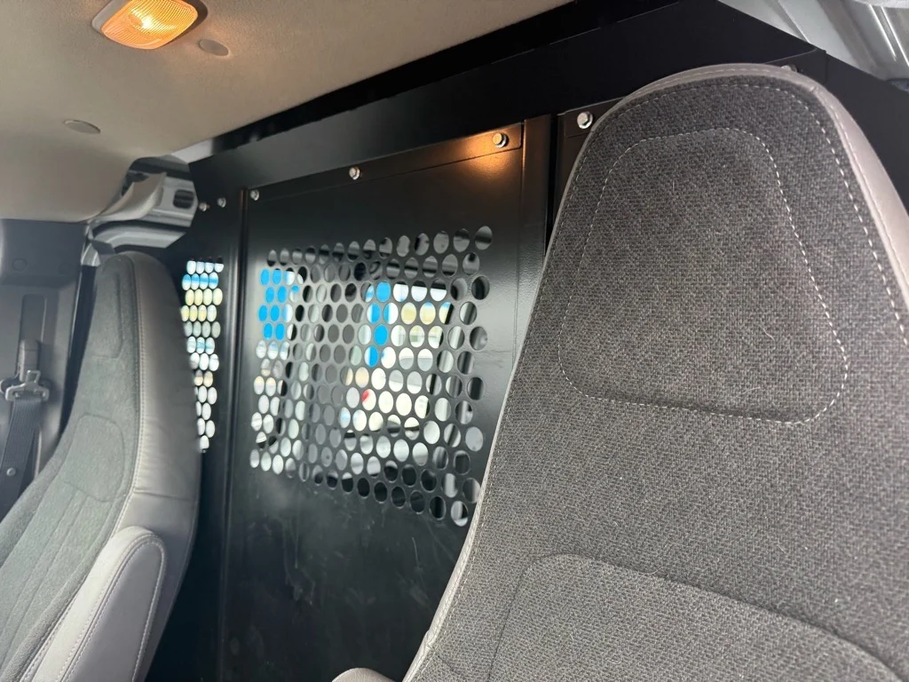 2022 GMC Savana Cargo Work Van - Photo 10