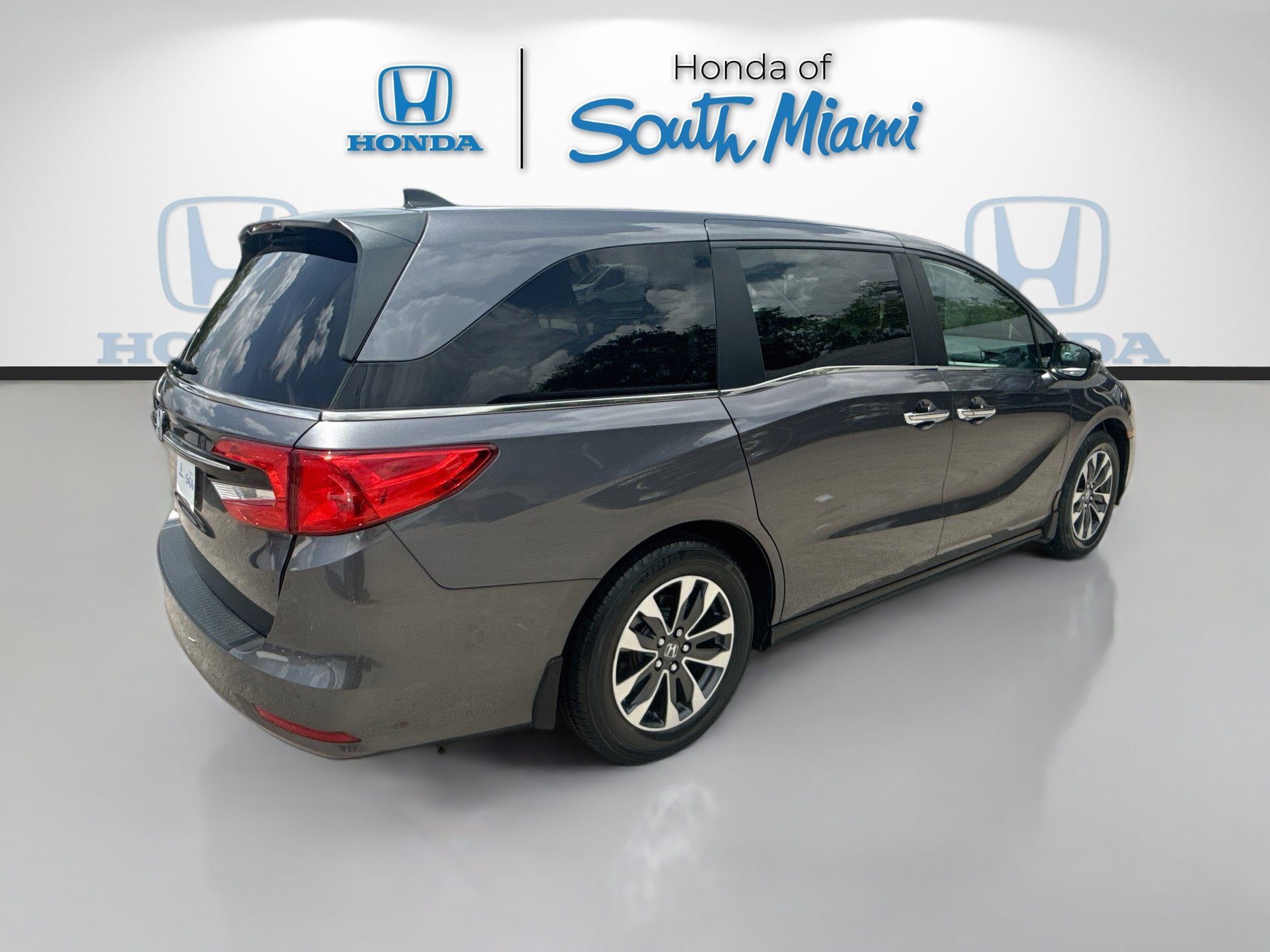 Certified Used 2024 Modern Steel Metallic Honda EX-L image 7