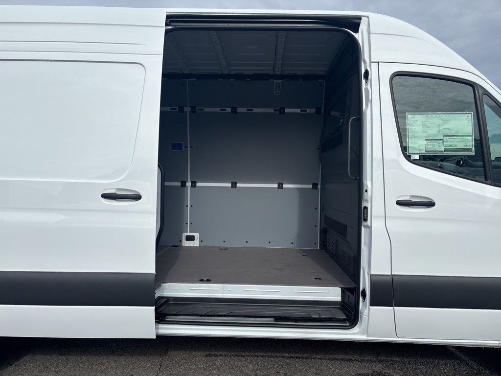 New 2026 White Mercedes-Benz Cargo 170 WB image 19