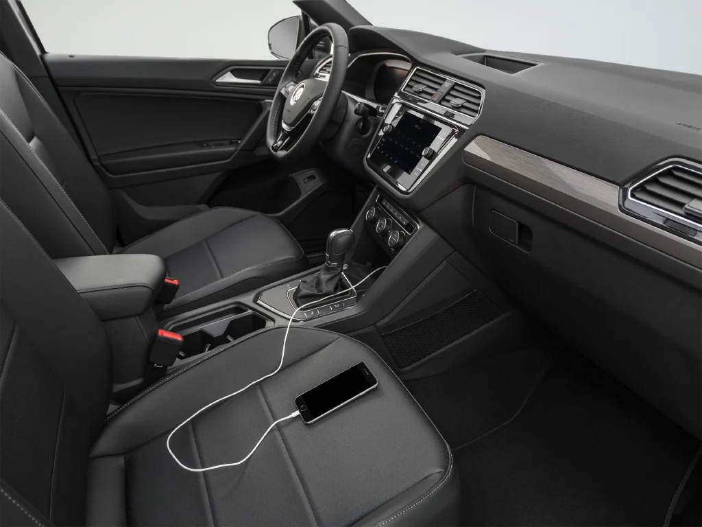 Used 2019  Volkswagen 2.0T SEL R-Line image 33
