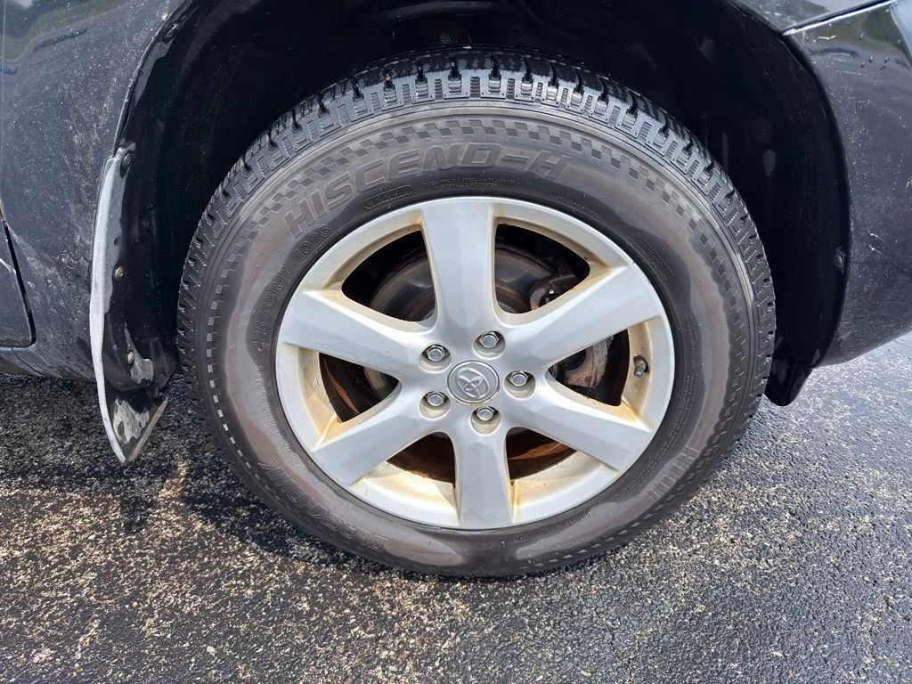 Used 2007 Black Toyota Limited image 16