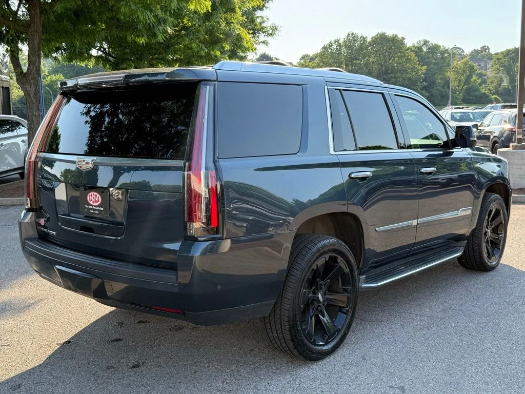 Used 2019 Gray Cadillac Luxury image 6