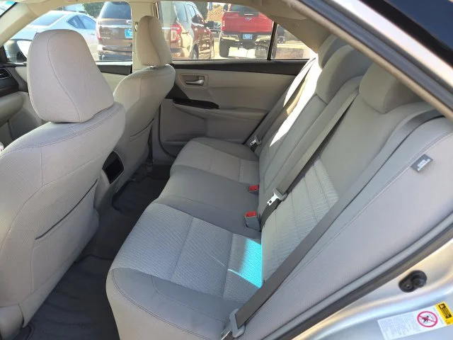 Used 2017 Silver Toyota LE image 17