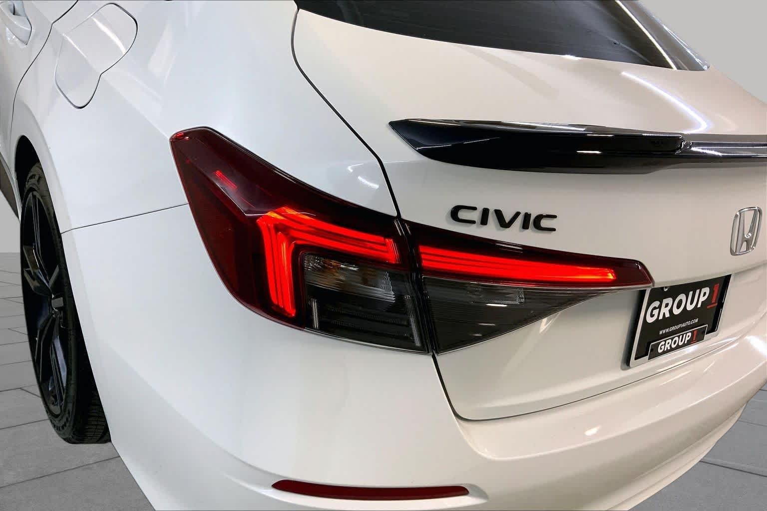 Used 2026 Platinum White Pearl Honda  image 28