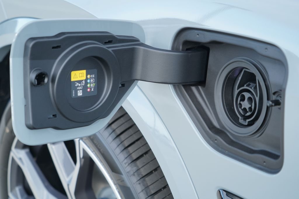 New 2026 Brooklyn Grey Metallic BMW xDrive50e image 6