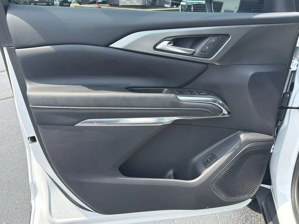 2025 Chevrolet Traverse LT - Photo 16