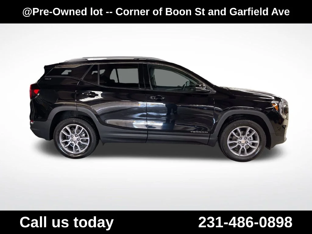 Used 2024 Black GMC SLT image 6