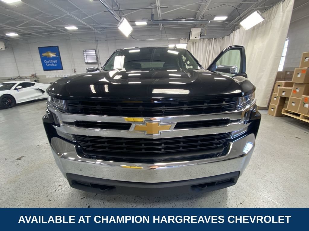 Used 2022 Black Chevrolet LT image 39