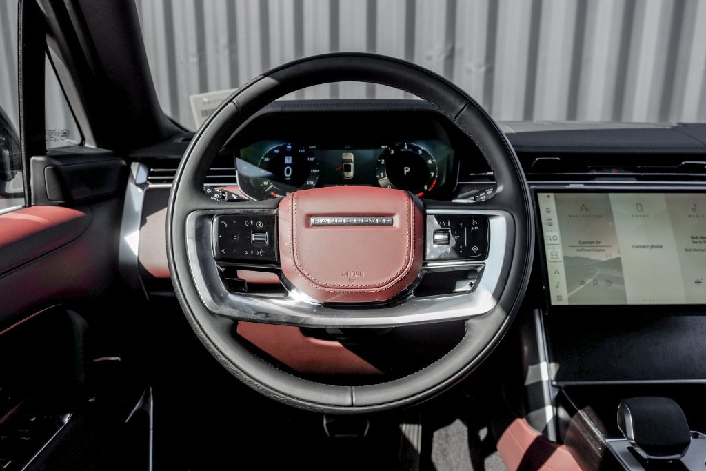 New 2026 Ostuni Pearl White Land Rover SE image 18