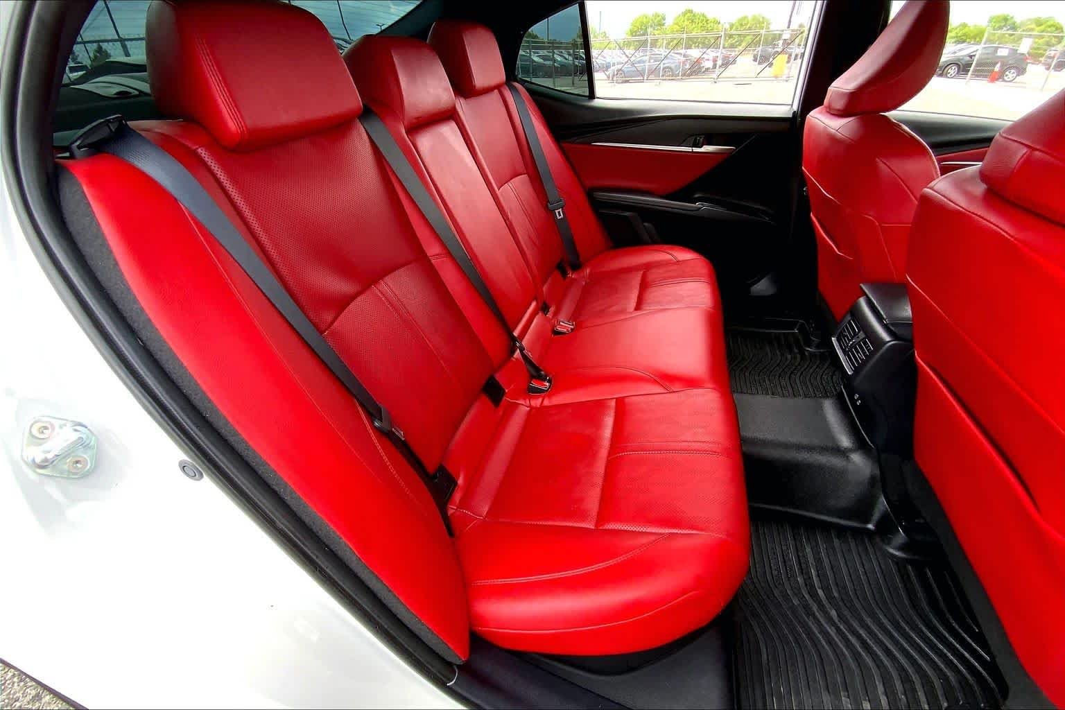 Used 2025 Wind Chill Pearl Toyota XSE image 19