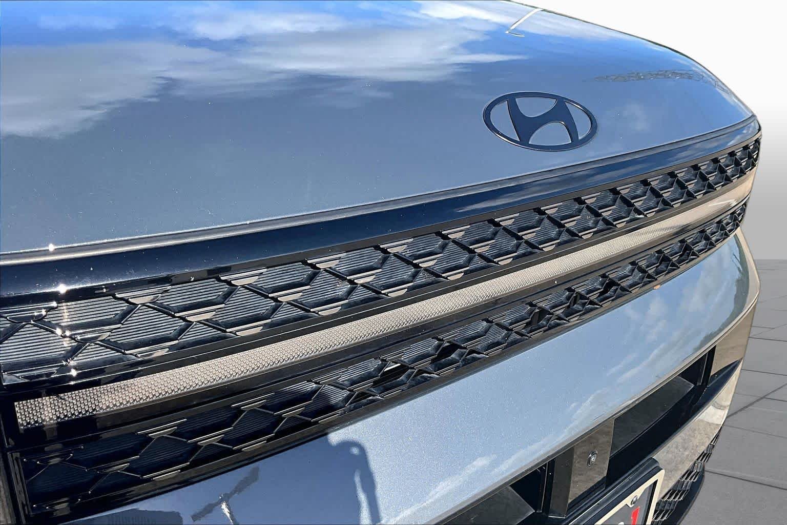 Used 2025 Ecotronic Gray Hyundai Calligraphy image 30