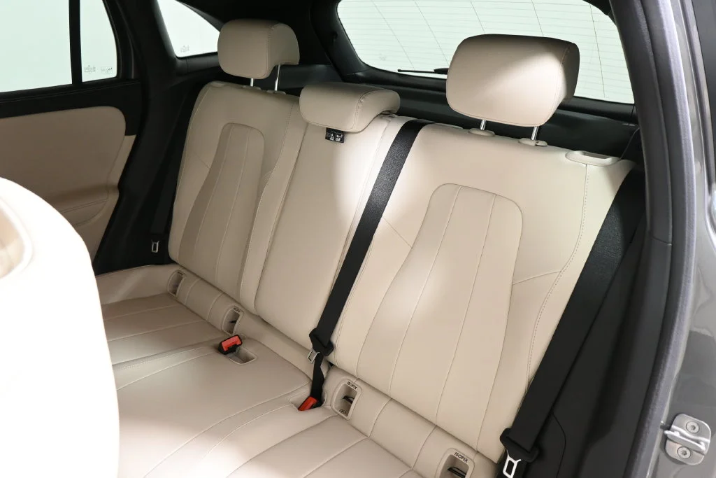 Used 2026 Gray Mercedes-Benz GLA 250 image 4