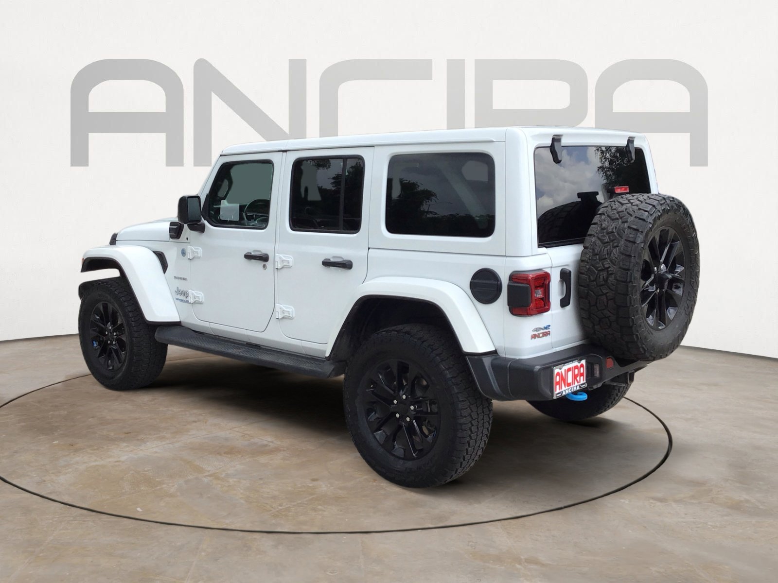 Used 2022 Bright White Clearcoat Jeep Unlimited Sahara image 8
