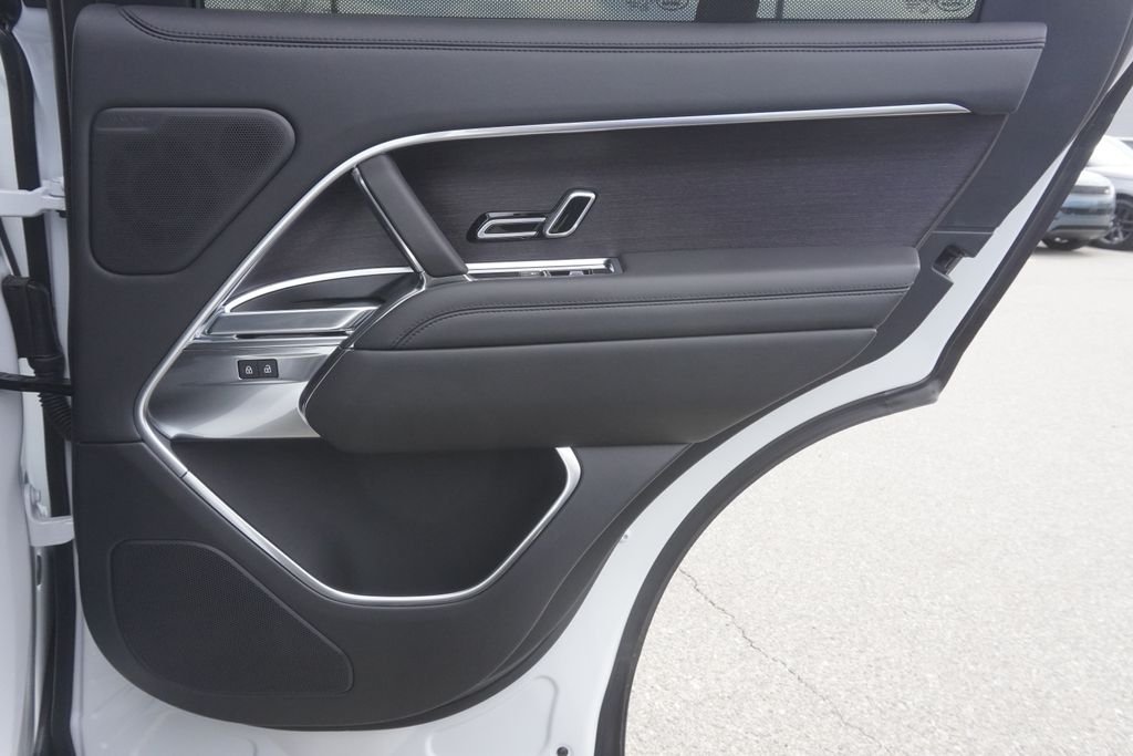 New 2026 Fuji White Land Rover SE image 25