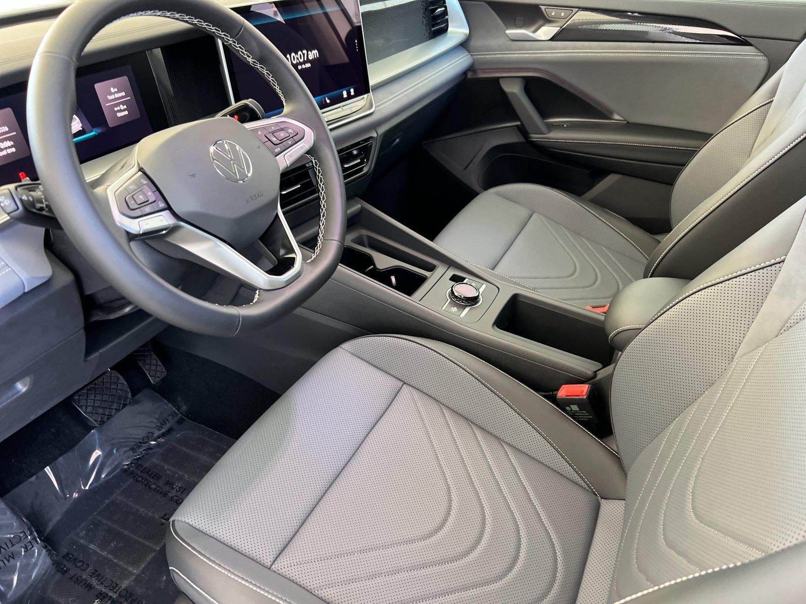 New 2026 Pure White Volkswagen SE image 9