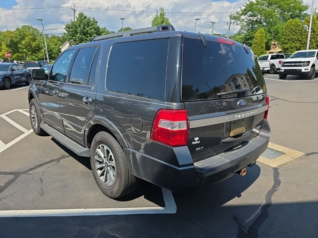 Used 2017 Magnetic Ford XLT image 3