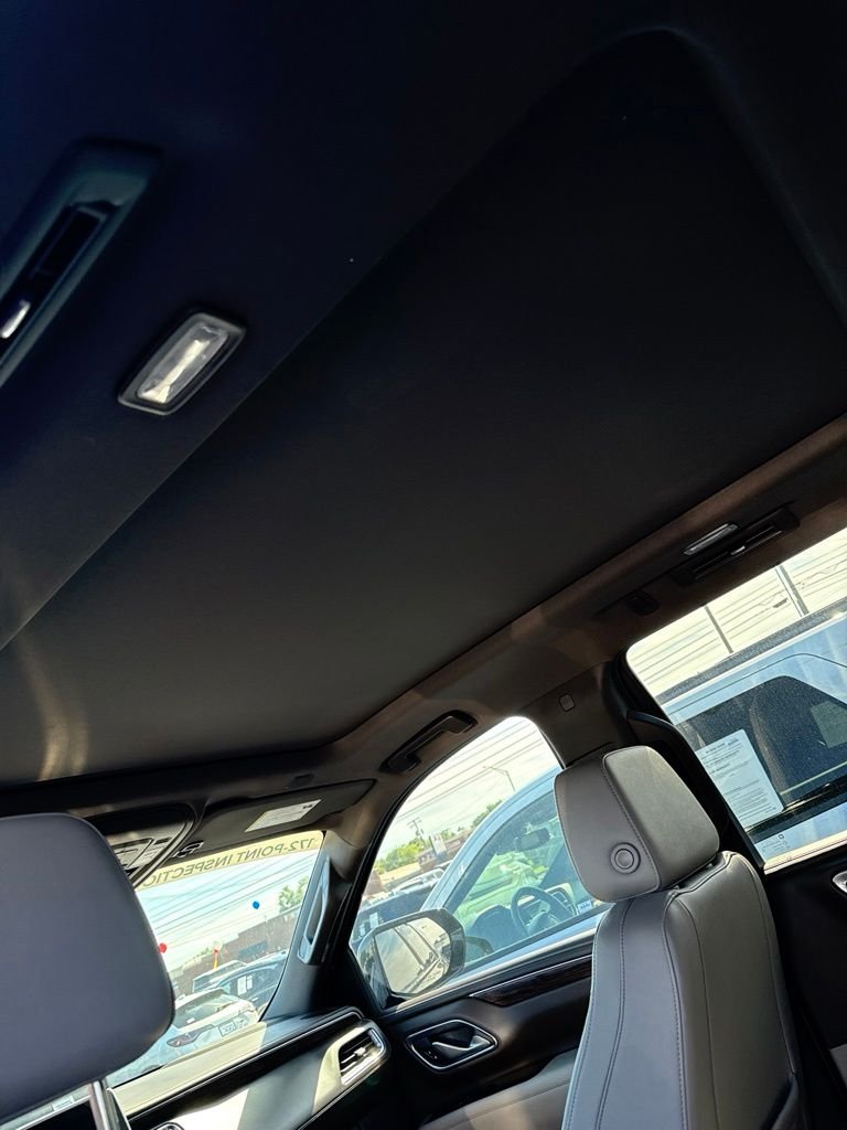 Used 2022 Black Chevrolet Z71 image 13