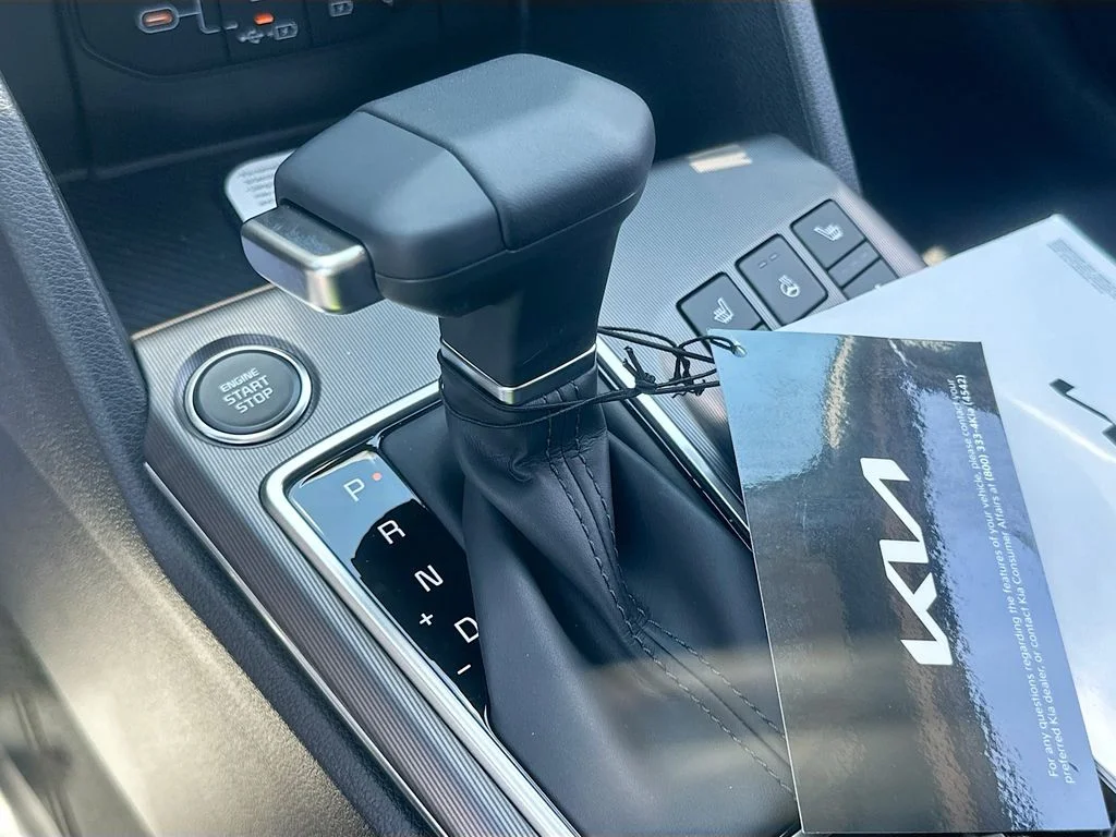 New 2026 Glacial White Pearl Kia SX Prestige image 17