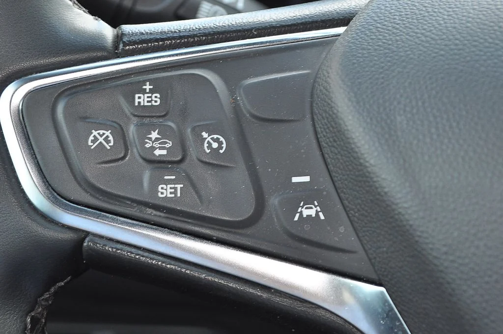 Used 2024 White Chevrolet LT image 27